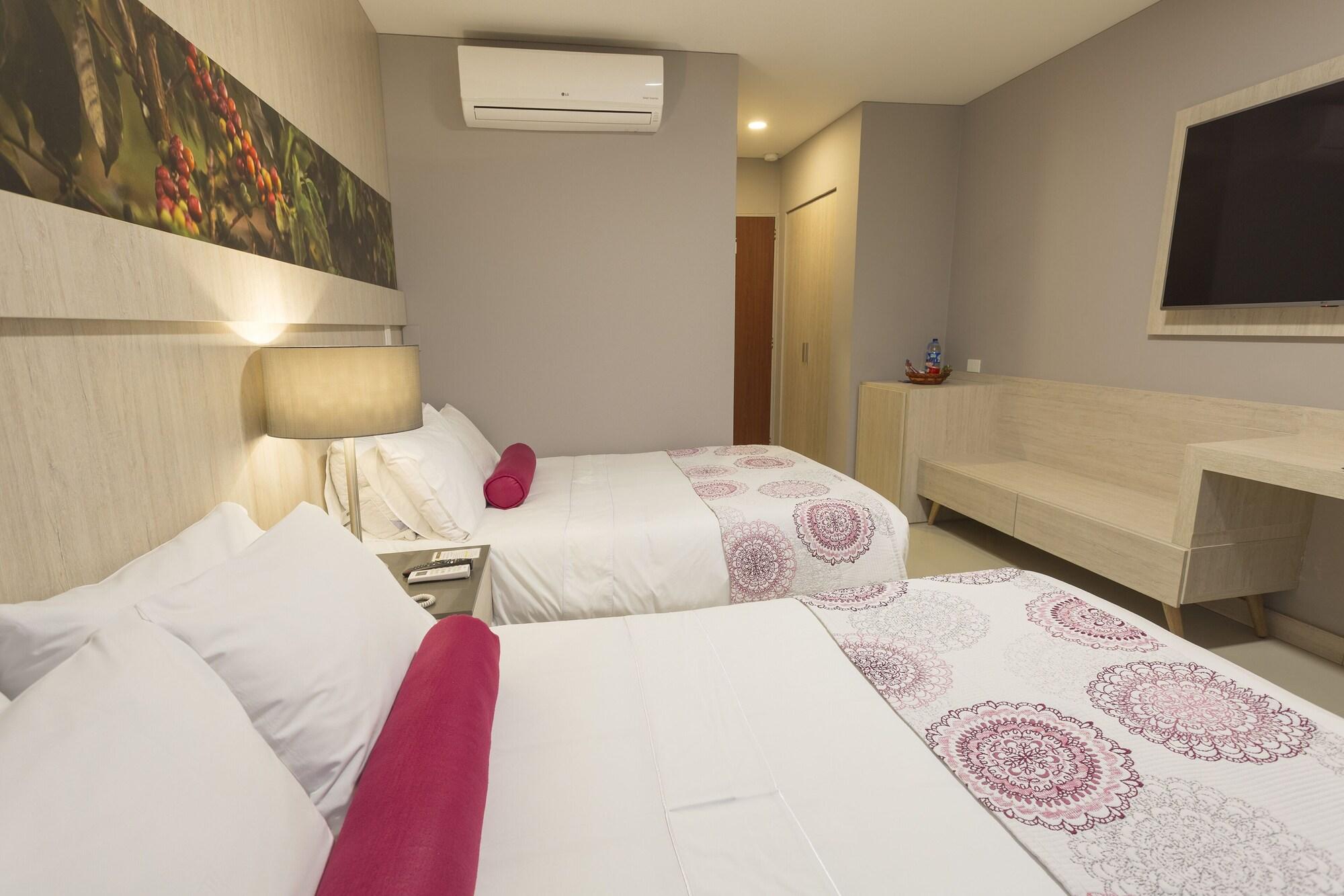 Hotel Soratama Pereira Exterior photo