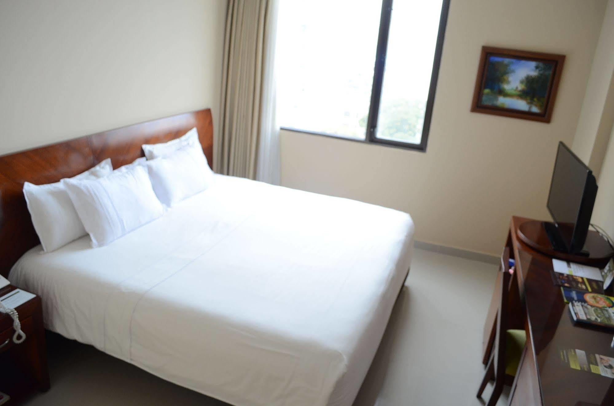 Hotel Soratama Pereira Exterior photo